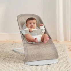 BABYBJORN BabyBjörn Balance Soft Skråstol Mesh, Gråbeige/Hvid