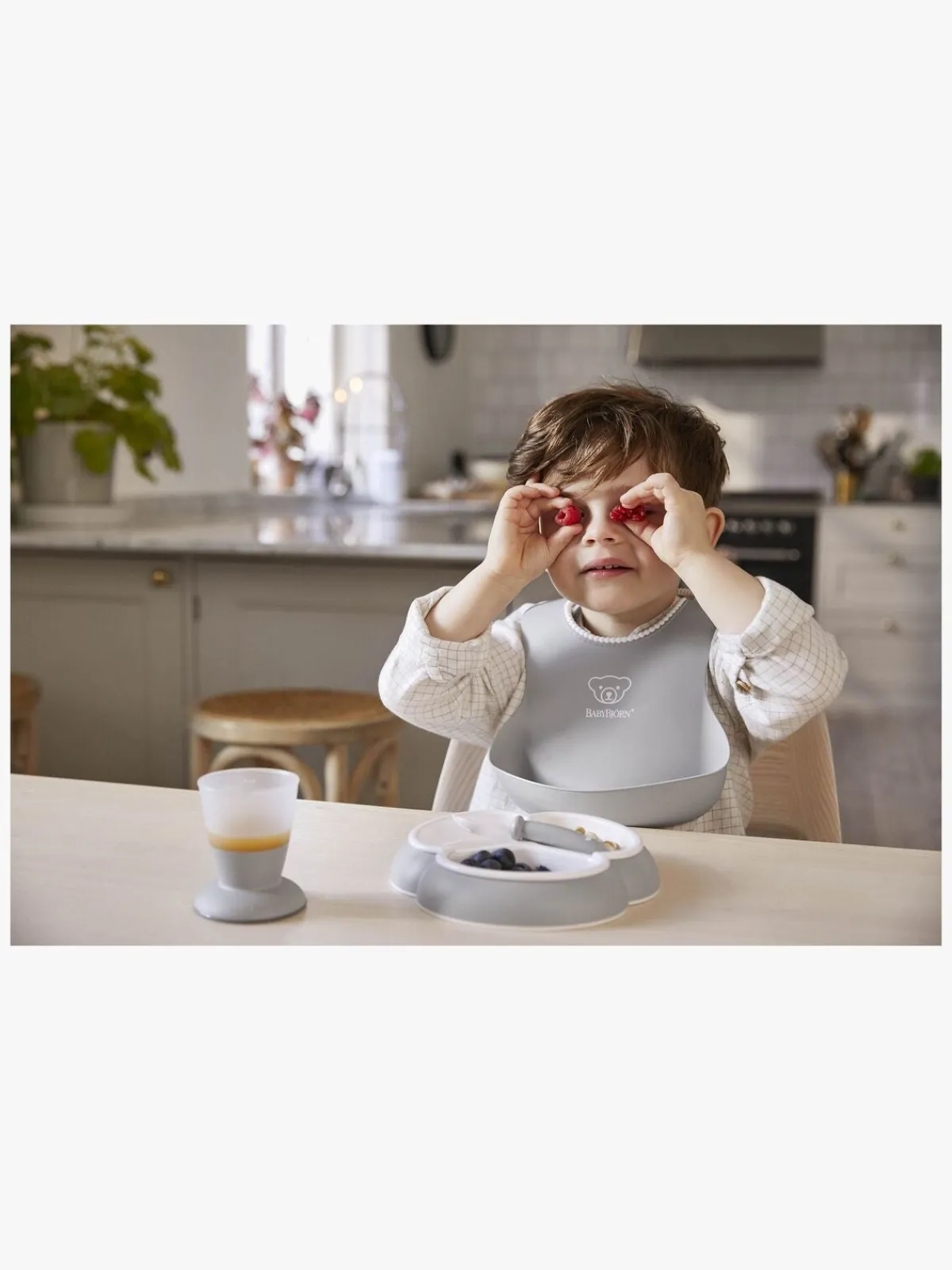 BABYBJORN Spisetid-BabyBjörn Børneservice 8 dele, Grå