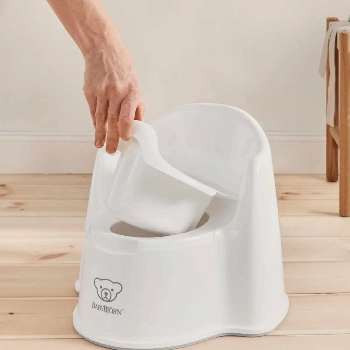 BABYBJORN Badeværelset-BabyBjörn Pottestol, White/Grey