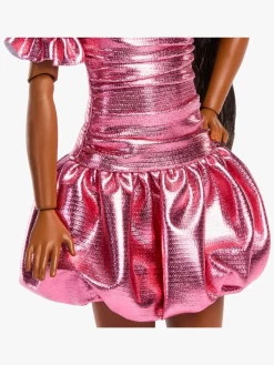 Barbie Deluxe Style Dukke i Lyserød Kjole