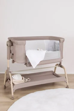 Børn Beemoo CARE Motion Bedside Crib, Taupe/Wood