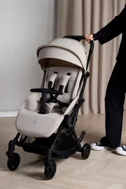Beemoo Vognpakker-Easy Fly Lux 4 Klapvogn inkl Regnslag, Sand Beige