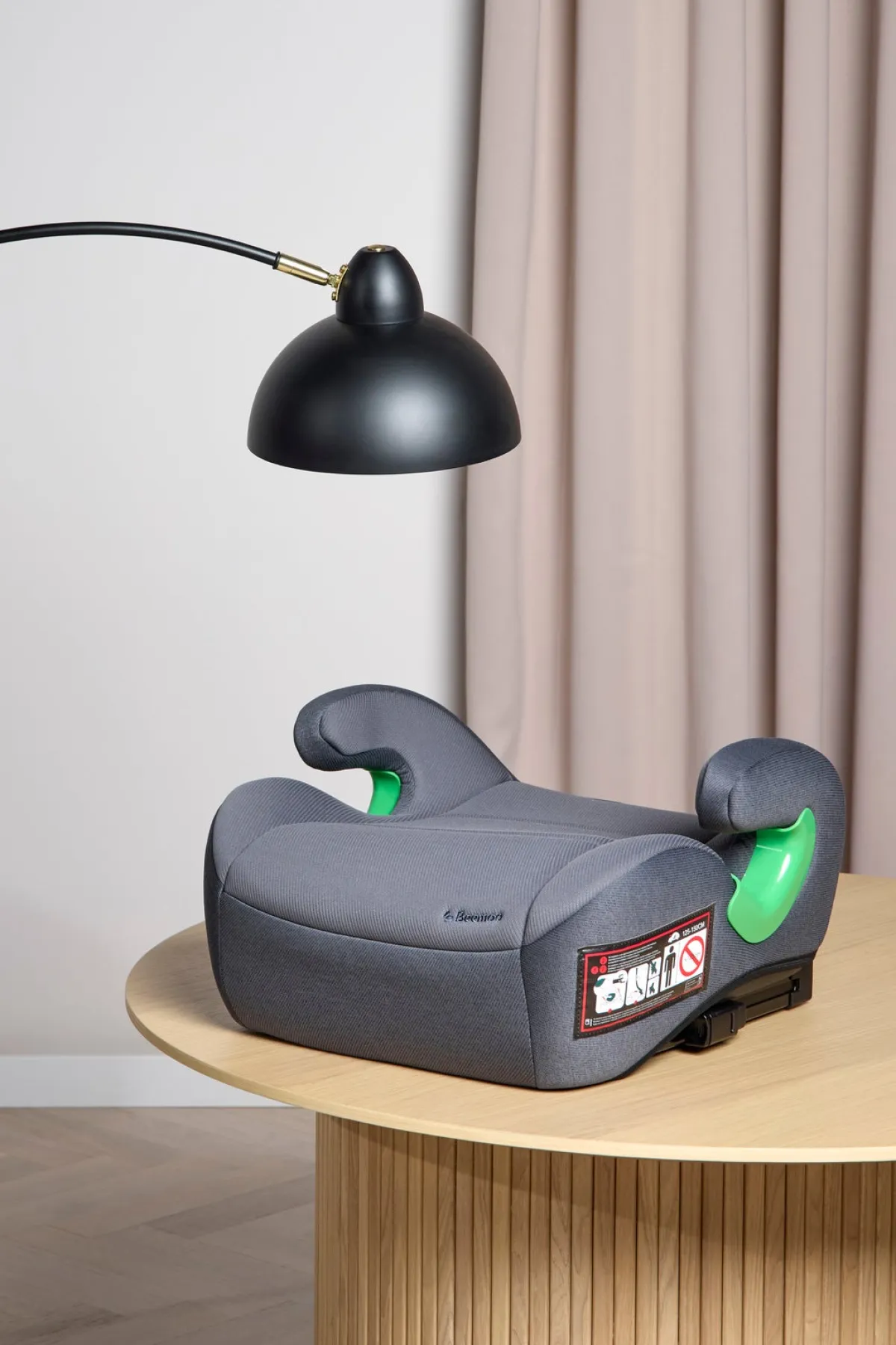 Beemoo Autostolspakker-Raise 2 i-Size Selepude ISOFIX inkl. 3-i-1 Sædebeskytter, Mineral Grey/Black