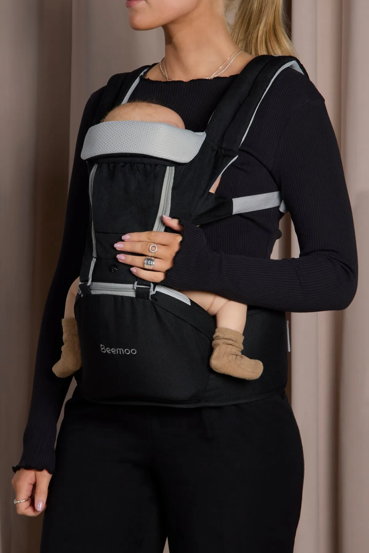 Beemoo Bæreseler, Strækvikler & Bærestole- CARE Carry Comfort 4-in-1 Bæresele & Hoftesæde inkl. Regnslag, Black
