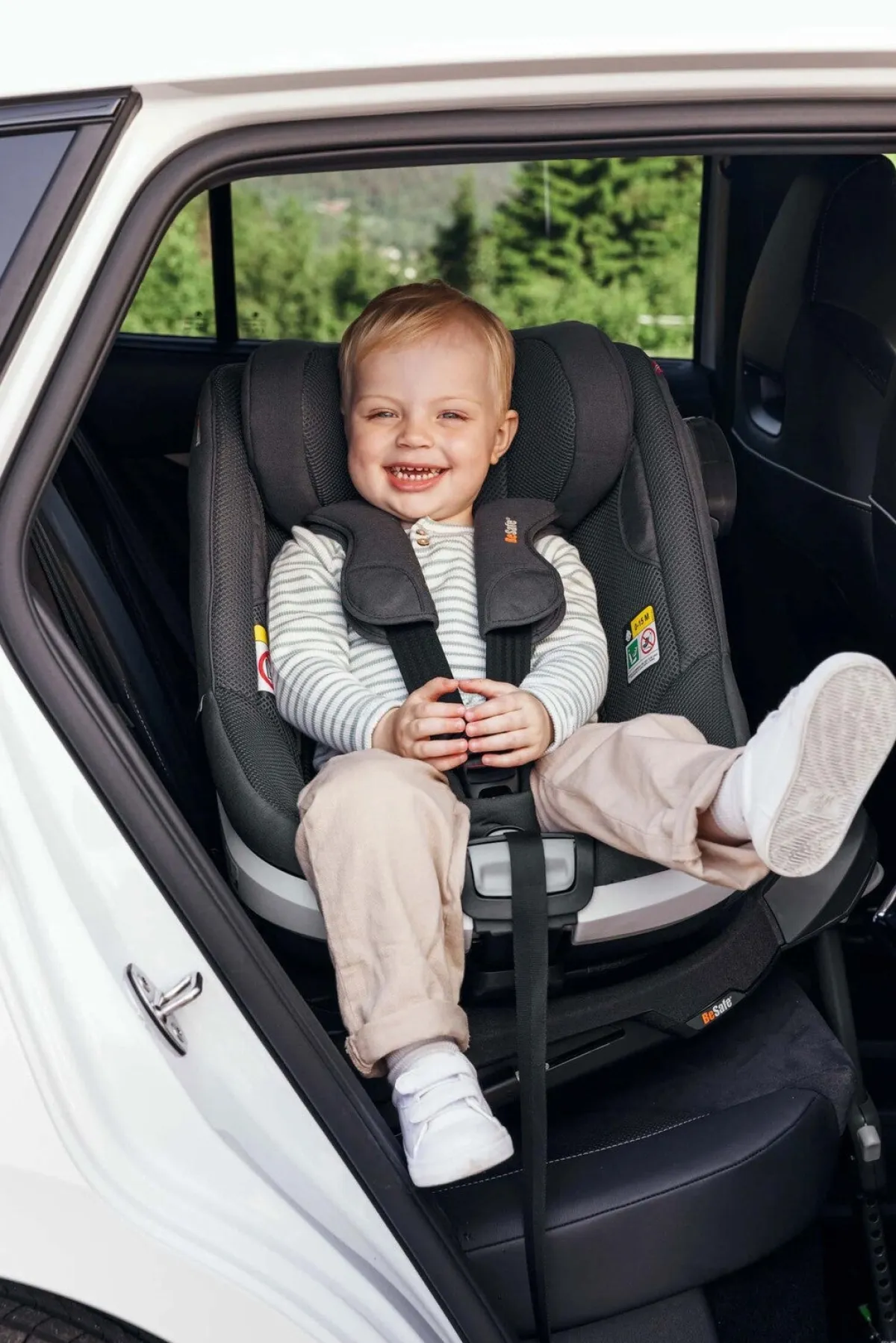 Autostole 9-36 Kg|BeSafe Beyond Autostol, Fresh Black Cab Sort