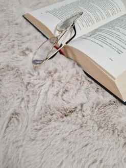 Børn KM Carpets Heaven Deluxe Gulvtæppe 80x150, Natur